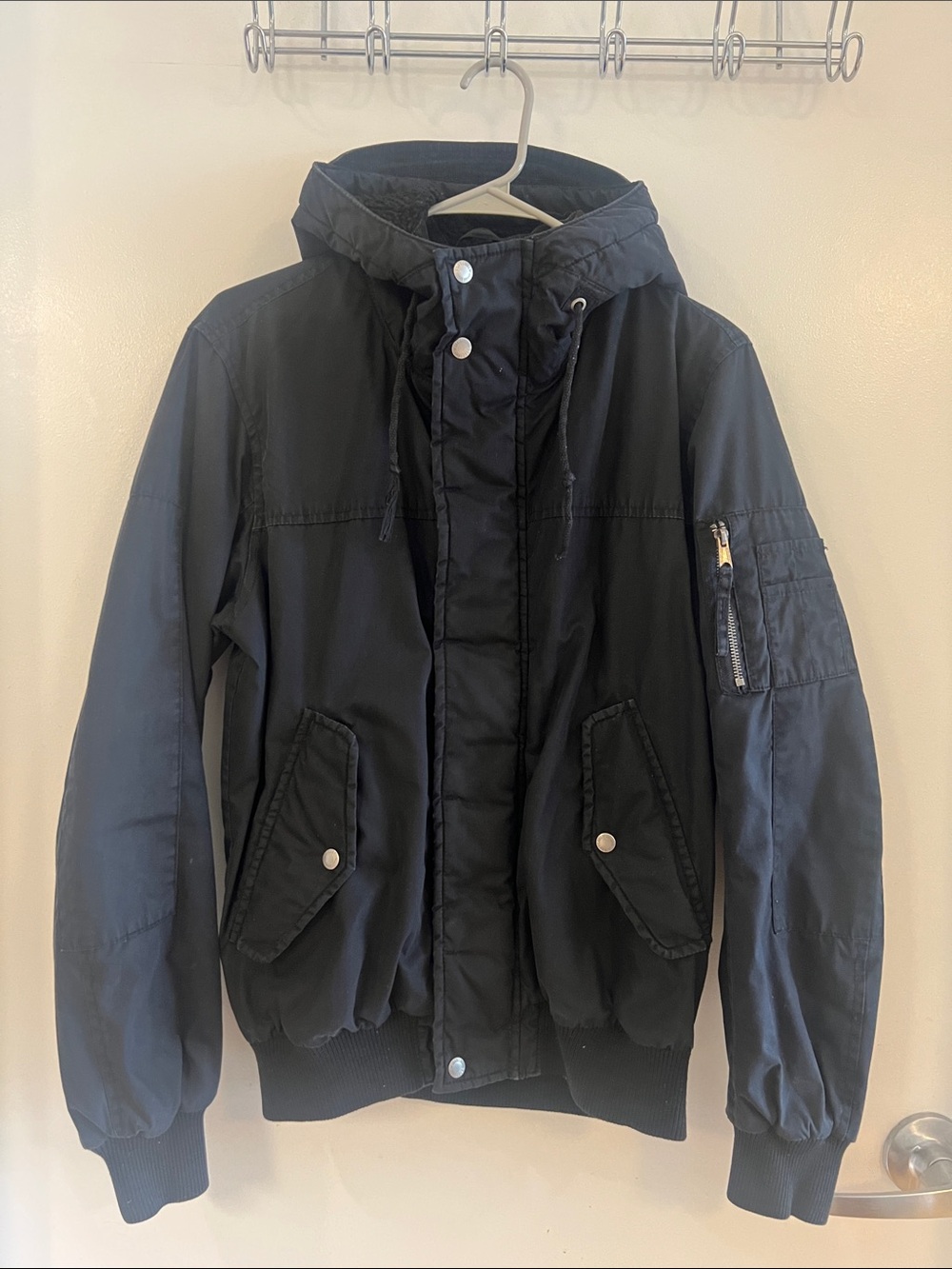 H&M L.O.G.G. men’s black hooded jacket